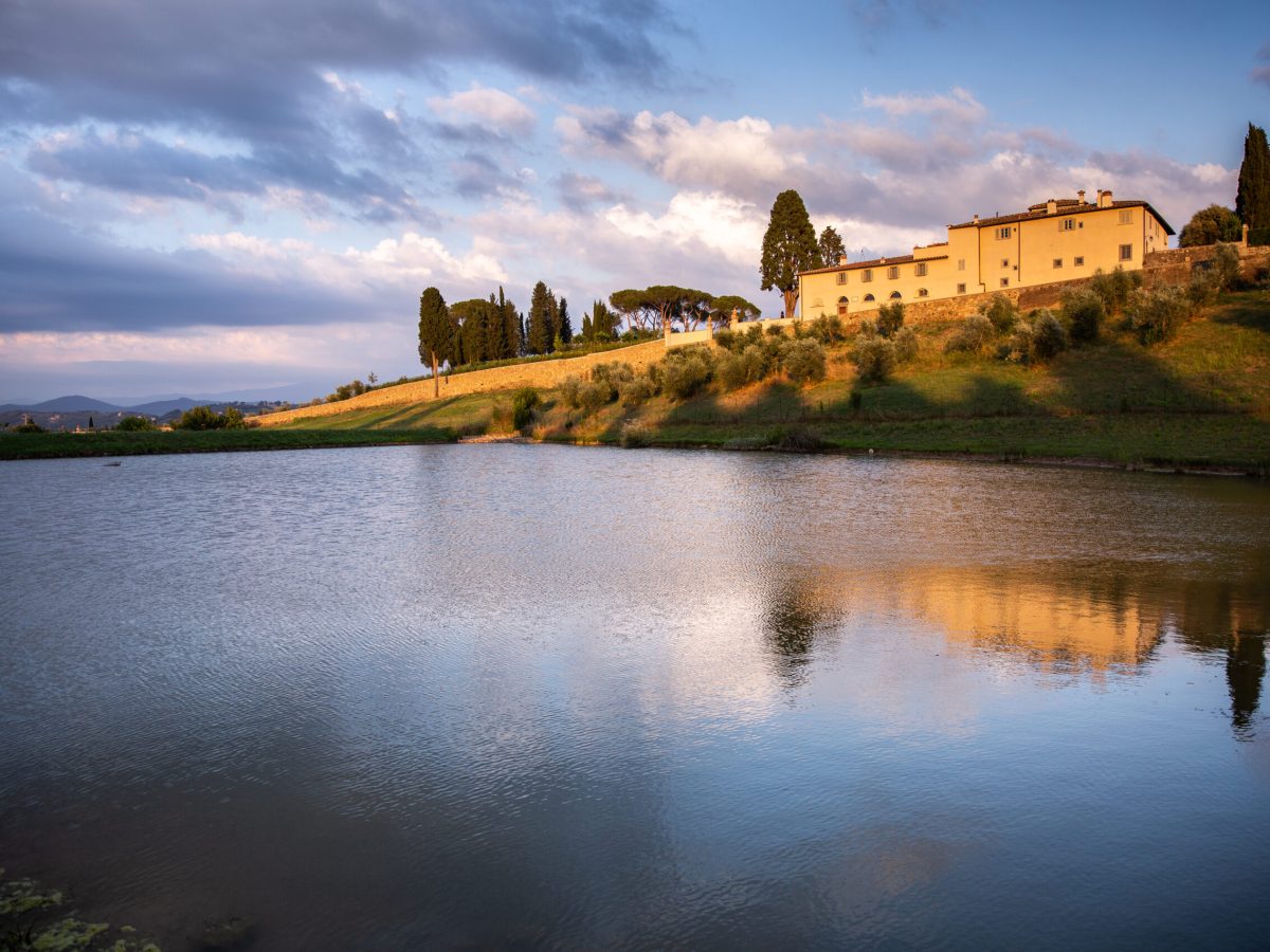 Il borgo di Dimora Ghirlandaio dall'esterno